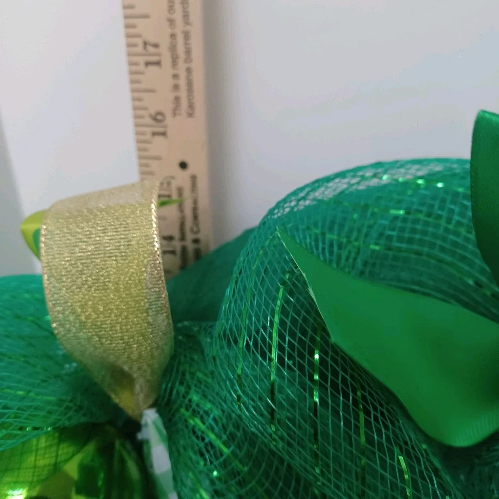 NWT St. Patrick's Day Wreath Leprechaun Green Irish Celebrate It Door Decor 17in